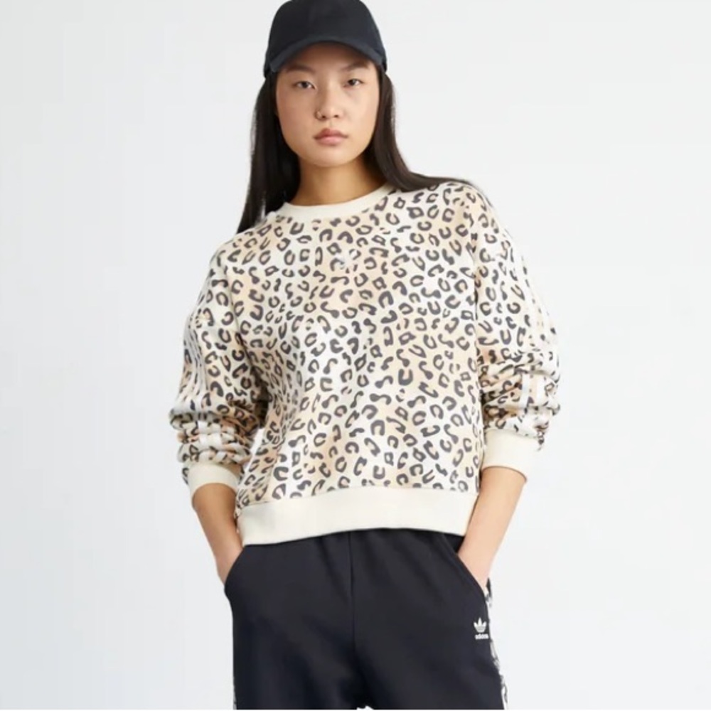 ADIDAS ORIGINALS LEOPARD LUXE TREFOIL CREW SWEATSHIRT - Picture 6 of 9